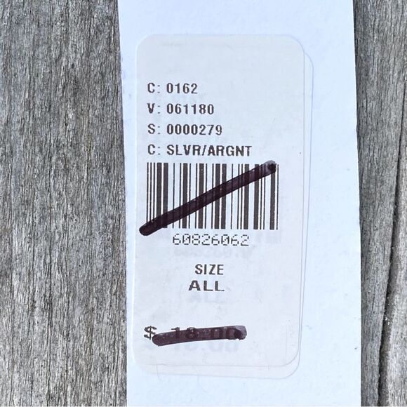 Two Urban Outfitters OU Layering Mixed Media Gold/Silver Chain/Key Necklaces NWT - Picture 8 of 10